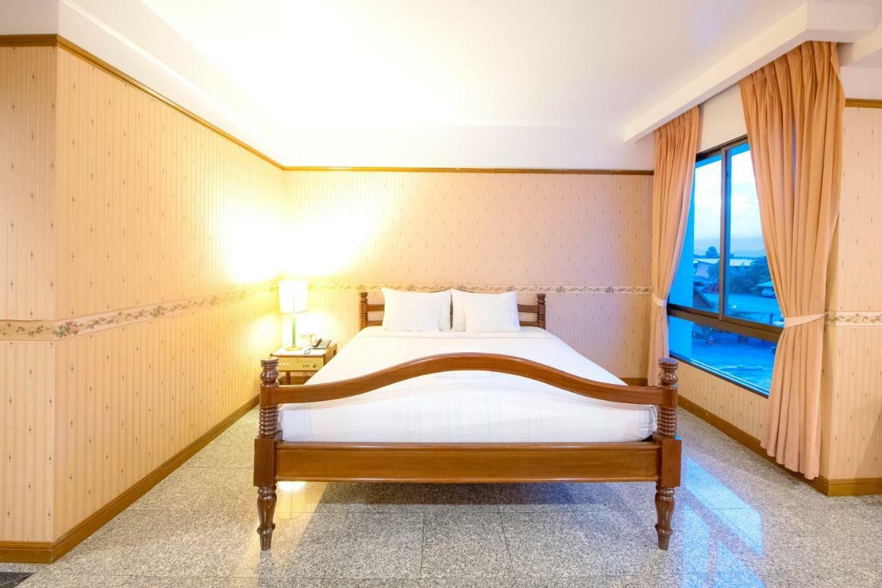 Kosit Hill Hotel Пхетчабун Екстер'єр фото